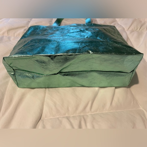 Metallic Green Tote Bag - Clinique - Picture 4 of 4